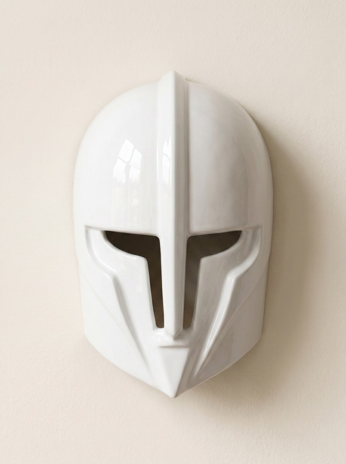 Praetorian ceramic wall mask in gloss white